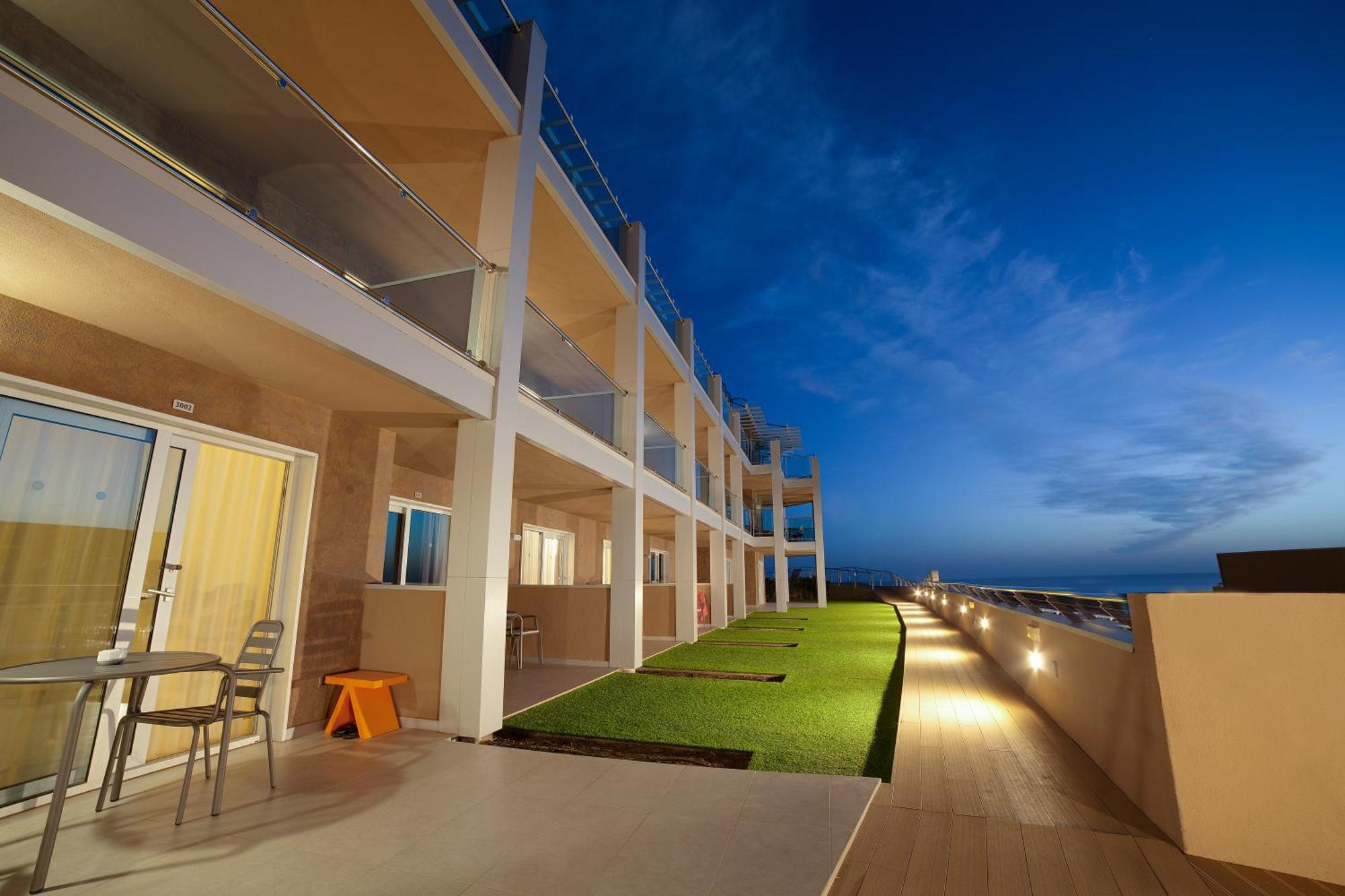 Riviera Vista Aparthotel Плая дел Кура Екстериор снимка
